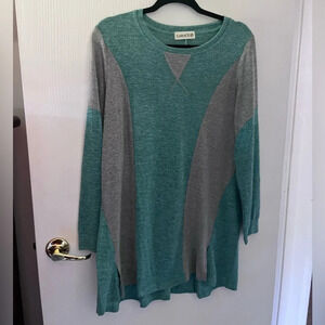 Larace Womens long sleeve tunic green gray size 2X cozy relaxed color block